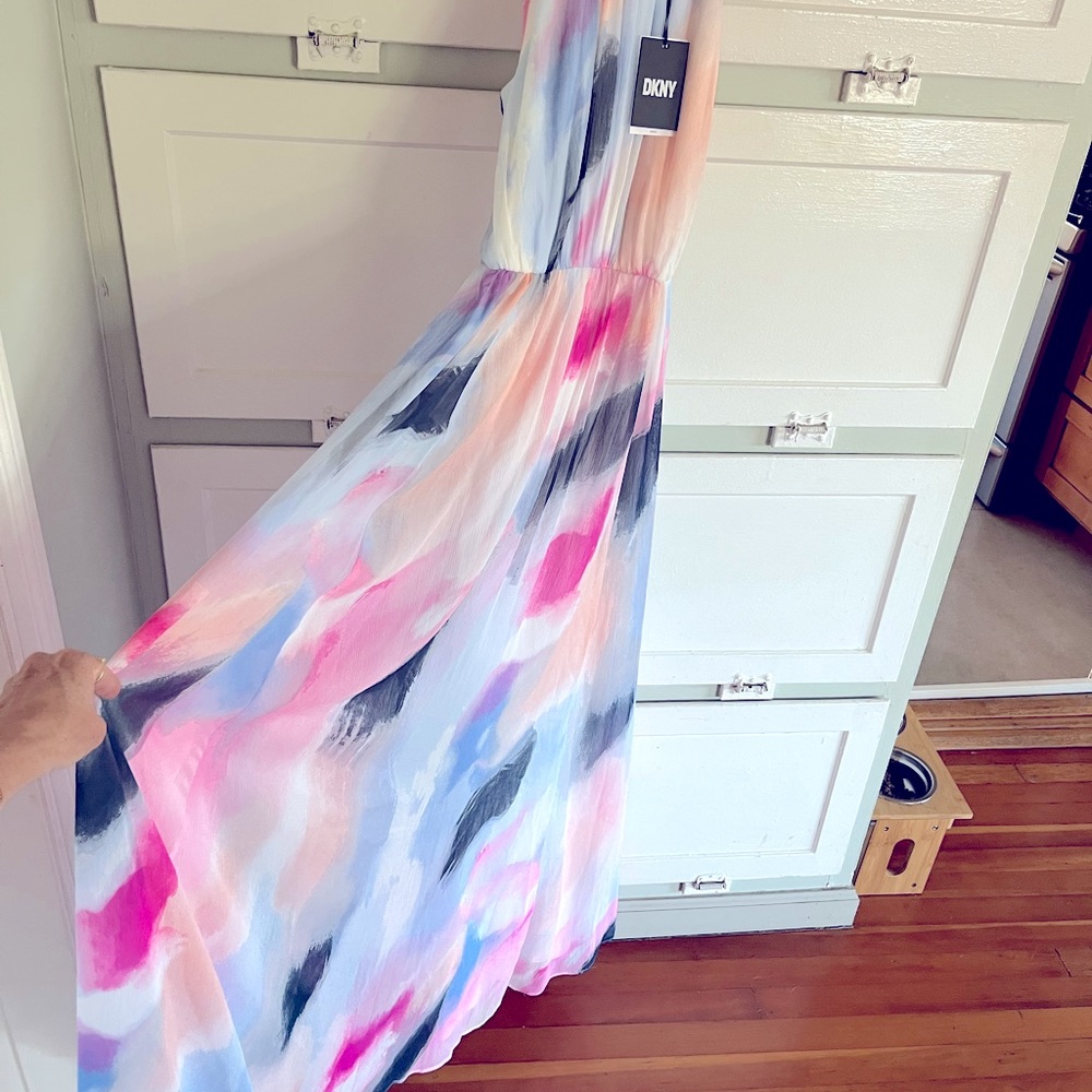 Beautiful DKNY dress, new with tags. Never worn. US size 4, multicolored.